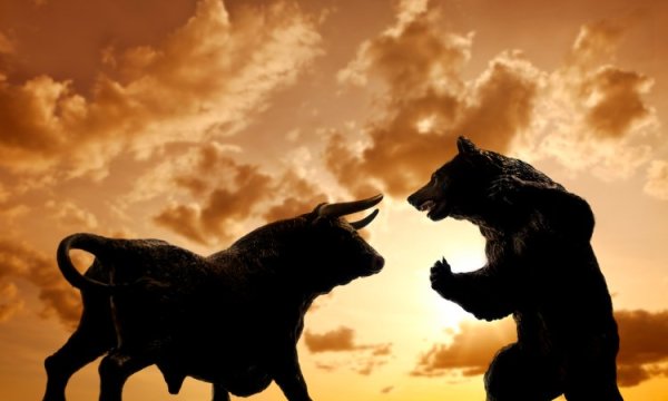 Brad Garlinghouse Takes Aim At Strategy’s Debt-Fueled Bitcoin Play Brad Garlinghouse Takes Aim At Strategy’s Debt-Fueled Bitcoin Play