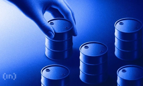 400% Strait Traffic Surge Eases Supply Fears, Will Oil Break Lower Monday? 400% Strait Traffic Surge Eases Supply Fears, Will Oil Break Lower Monday?